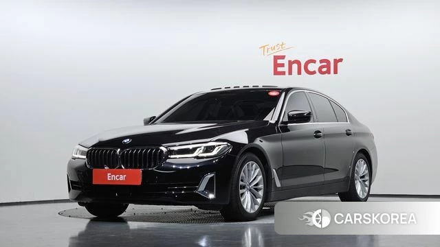 BMW 5 Series (G30) 2021 Черный из Кореи