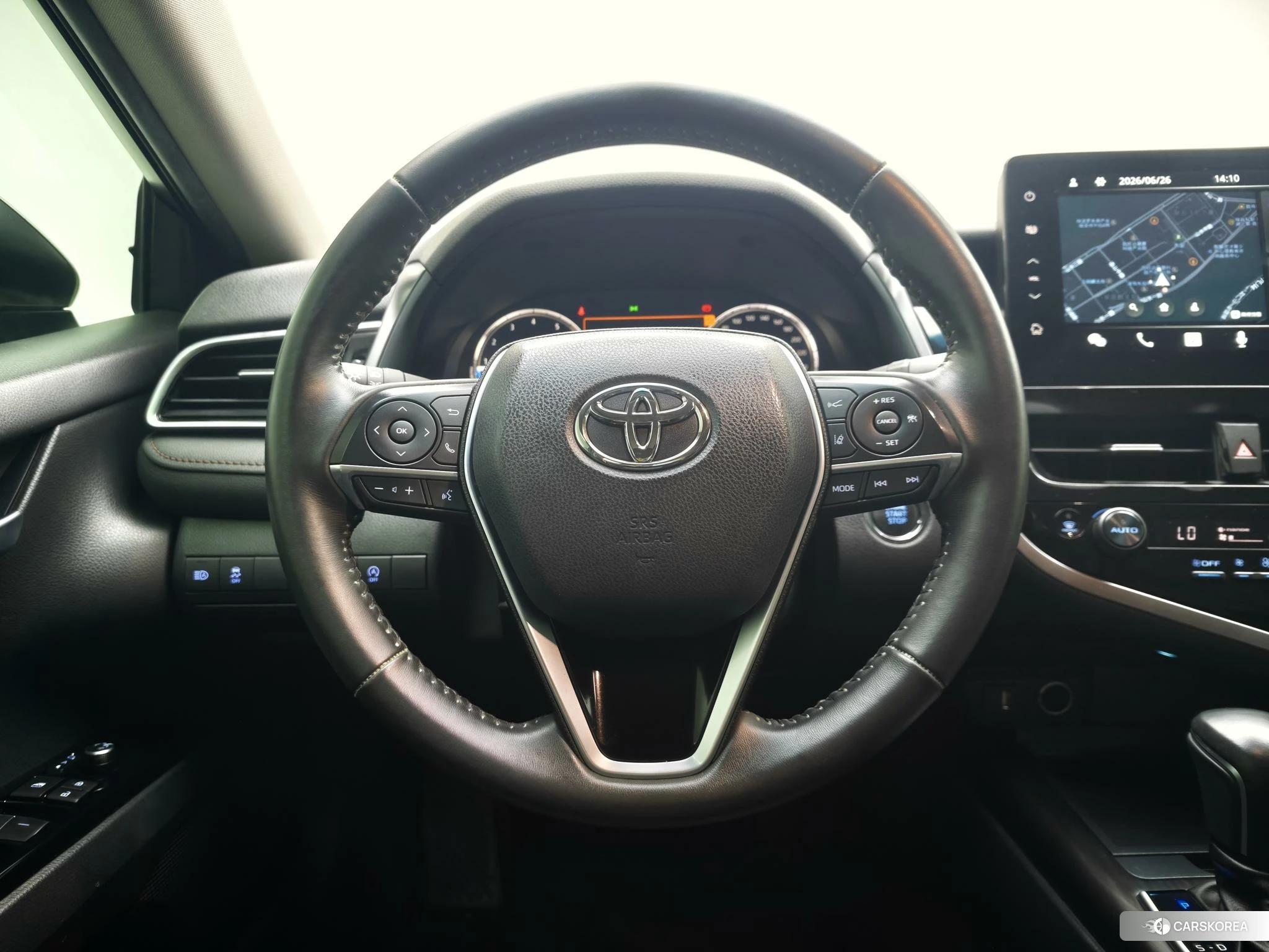 Toyota Camry 2021 Серебристо-серый из Китая
