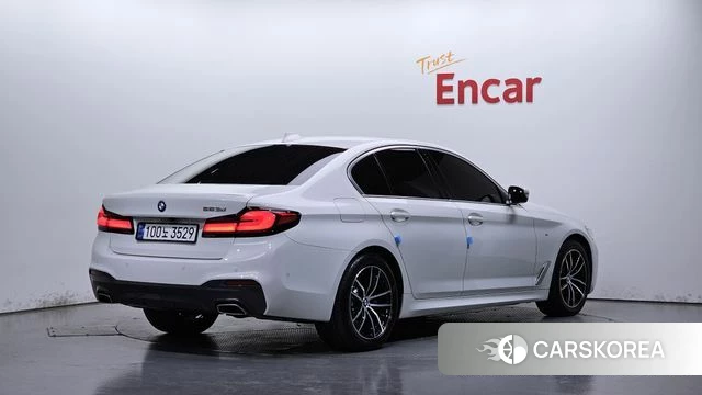 BMW 5 Series (G30) 2019 Белый из Кореи