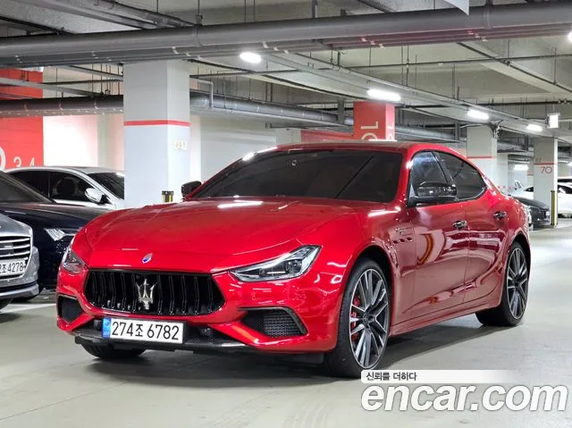 Maserati Ghibli 2021 Красный из Кореи