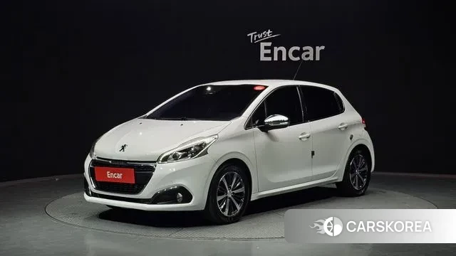 Peugeot 208 2018 Белый из Кореи