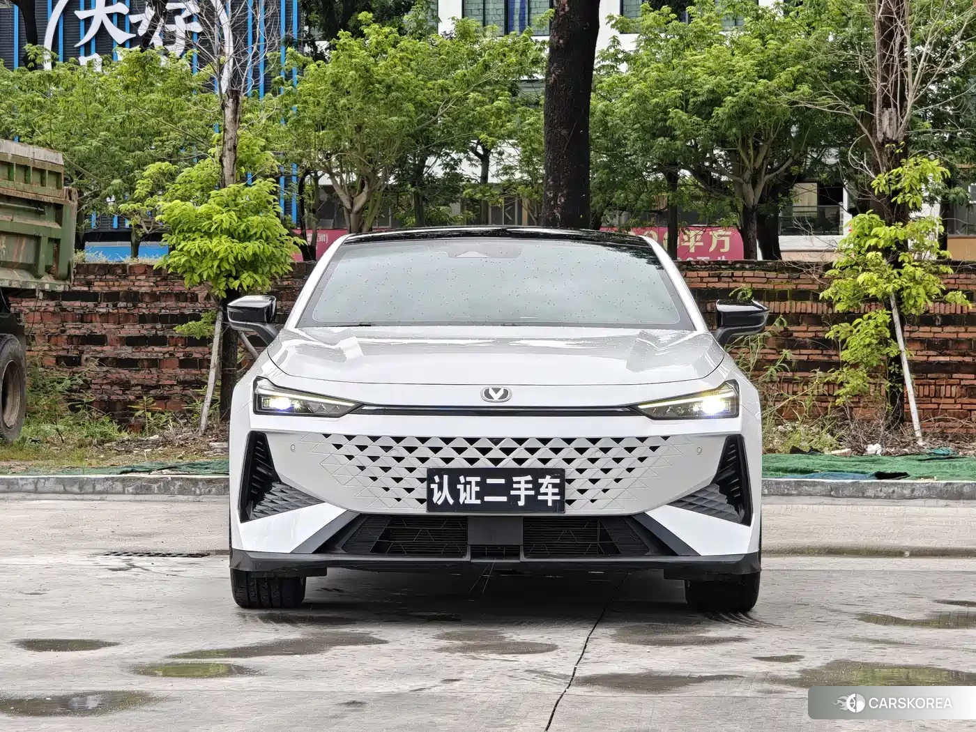 Chang'an UNI-V 2024 Белый из Китая