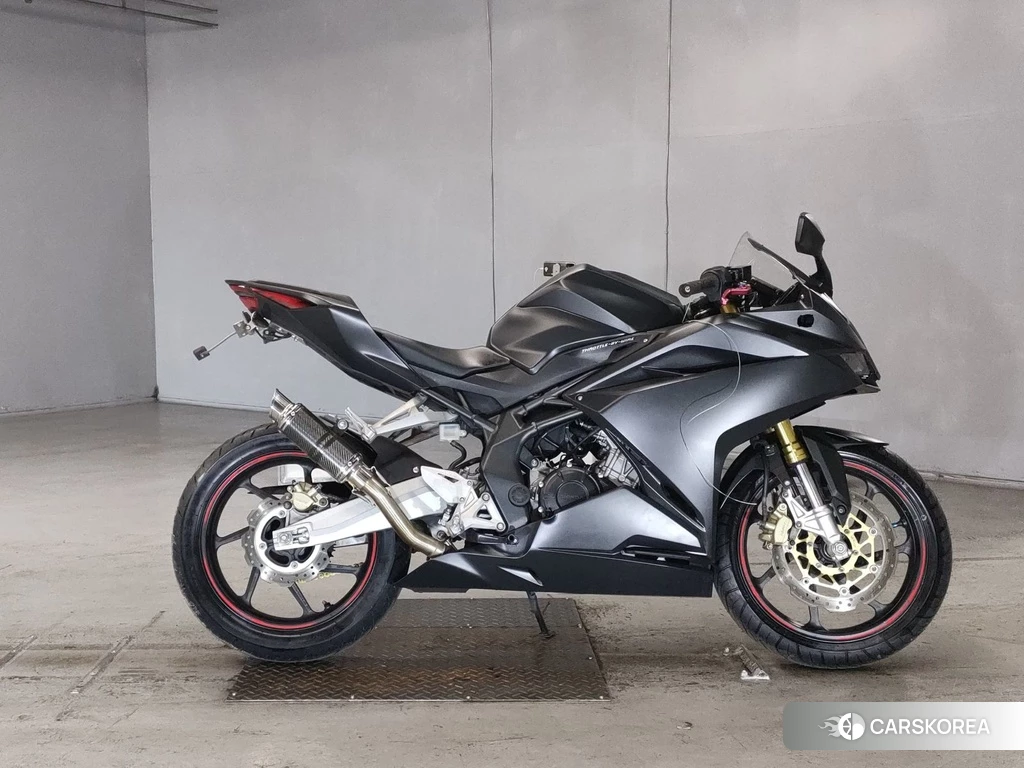 Проданный Honda CBR250RR 2017 из Японии