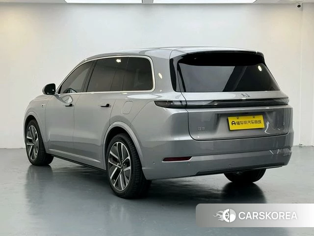 Ideal car Ideal L9 2025 Серебристо-серый из Китая