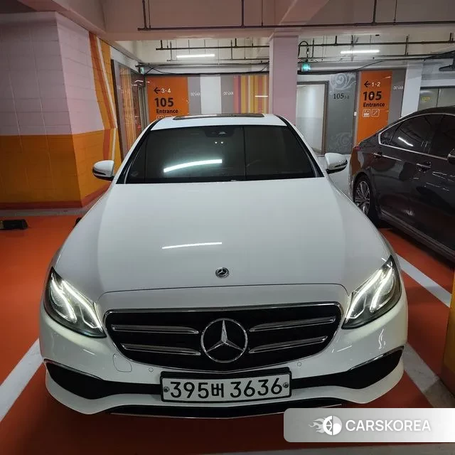 Mercedes-Benz E-Class W213 2019 Белый из Кореи