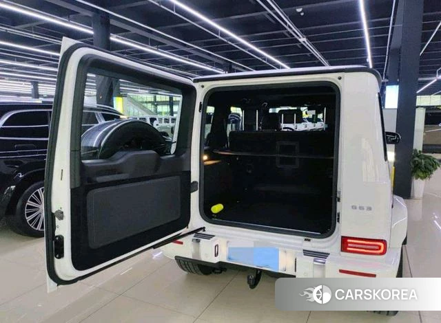 Mercedes-Benz G-class AMG 2023 Белый из Китая