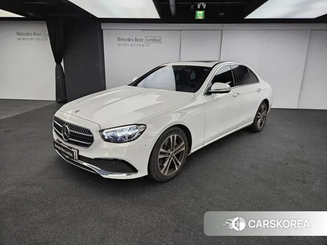 Mercedes-Benz E-Class W213 2023 Белый из Кореи