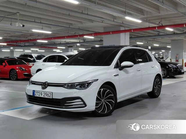 Volkswagen Golf 8th Generation 2023 Белый из Кореи