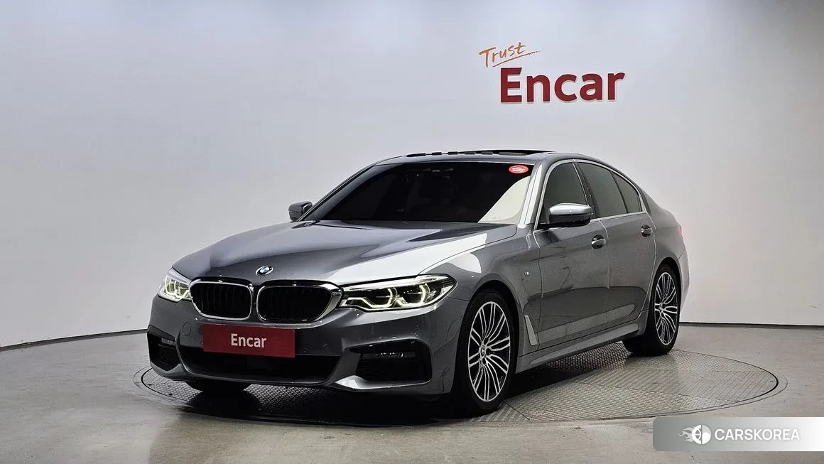 BMW 5 Series (G30) 2019 Светло-серебряный цвет из Кореи