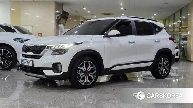 Kia Seltos 2022 Белый из Кореи