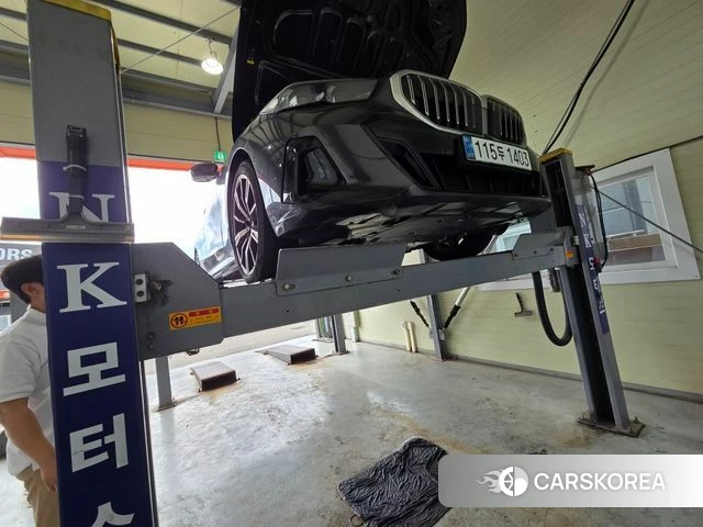 BMW 5 Series (G60) 2025 Серый из Кореи