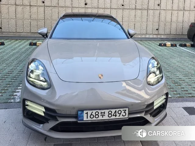 Porsche Panamera (971) 2022 Серебристо-серый из Кореи