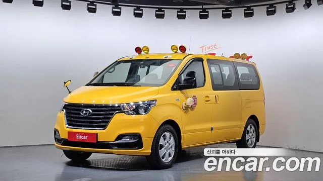 Hyundai The New Grand Starex 2019 Желтый из Кореи