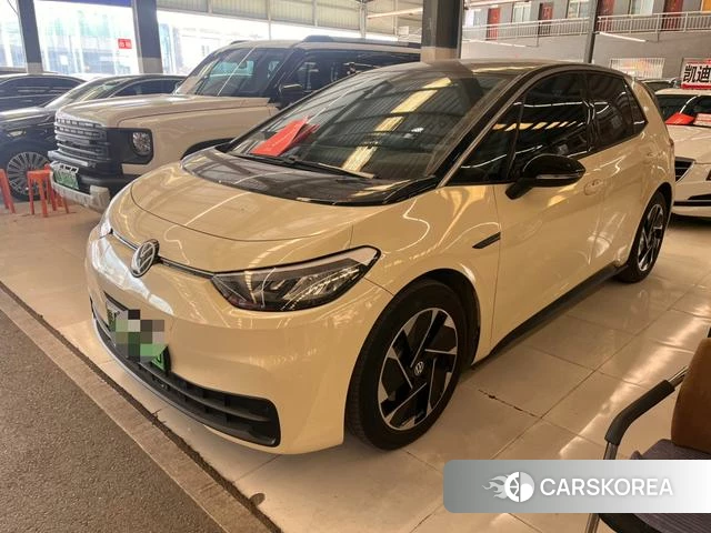 Volkswagen ID.3 2023 Белый из Китая