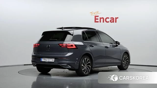 Volkswagen Golf 8th Generation 2022 Серый из Кореи