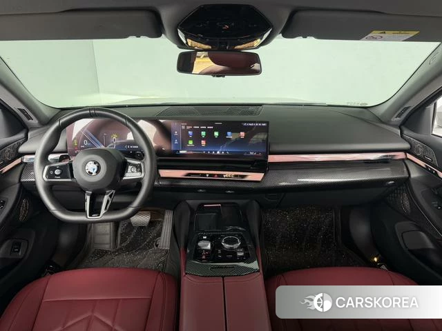 BMW 5 series 2025 Белый из Китая