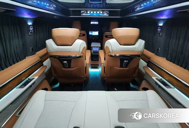 Toyota Hiace 2025 Черный из Китая