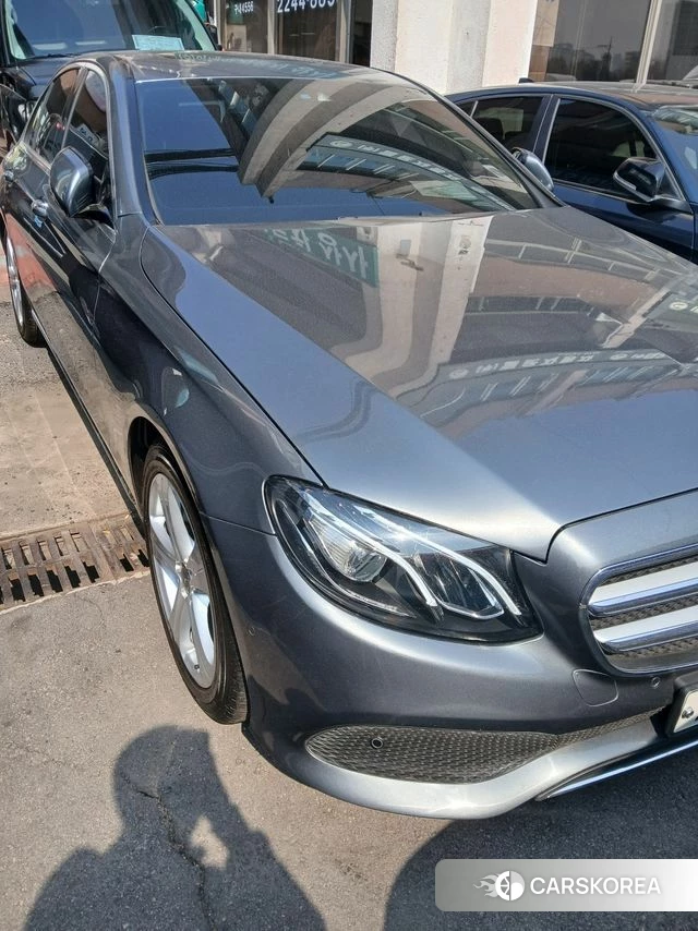 Mercedes-Benz E-Class W213 2018 Серый из Кореи