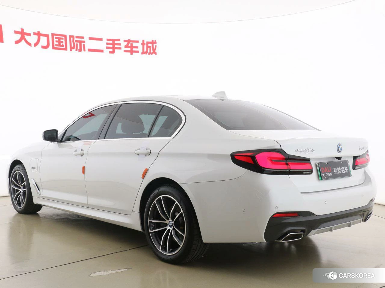 BMW 5 series PHEV 2021 Белый из Китая