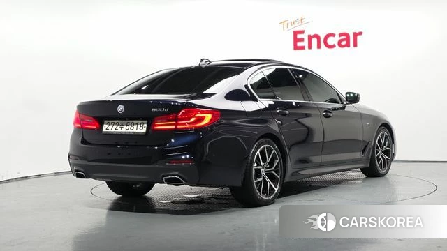 BMW 5 Series (G30) 2019 Черный из Кореи