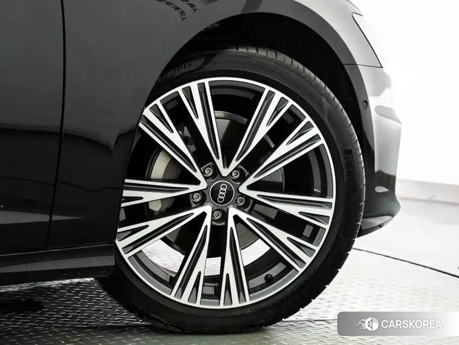Audi A6L 2026 Черный из Китая