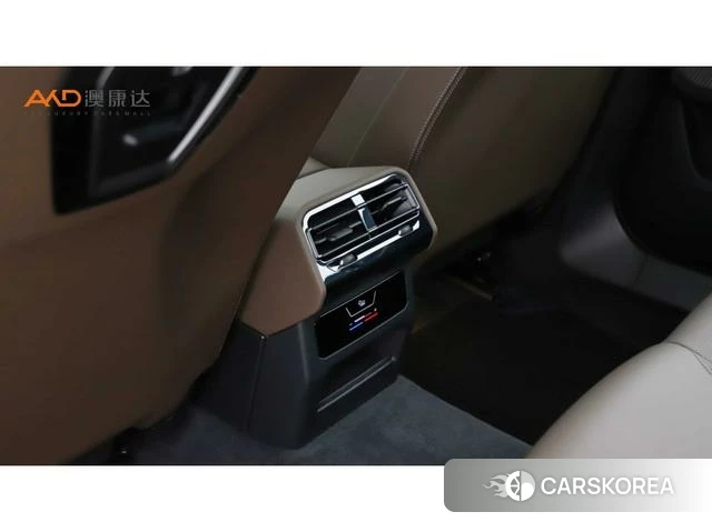BMW 5 series 2025 Серебристо-серый из Китая