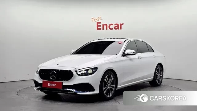 Mercedes-Benz E-Class W213 2021 Белый из Кореи