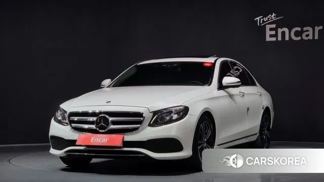 Mercedes-Benz E-Class W213 2020 Белый из Кореи