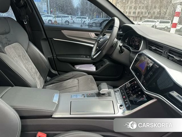 Audi A6L 2023 Черный из Китая