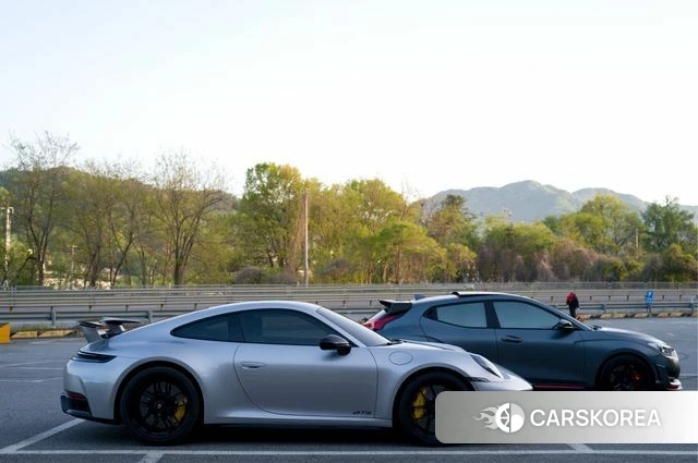 Porsche 911(992) 2025 Серебряный из Кореи