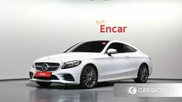 Mercedes-Benz C-Class W205 2019 Белый из Кореи