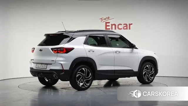 Chevrolet (GM Daewoo) The New Trail Blazer 2023 Белый из Кореи