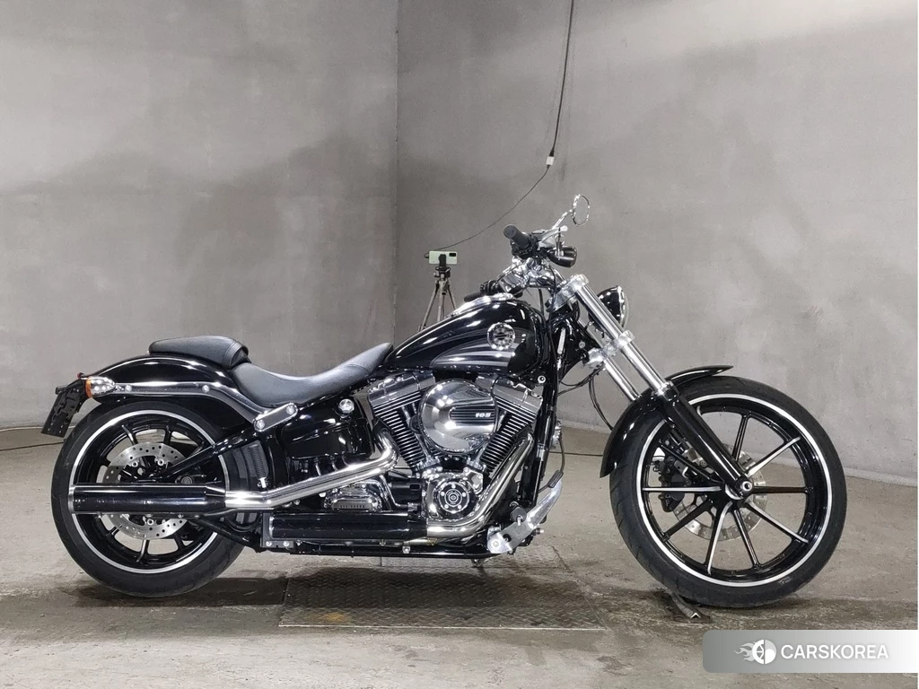 Проданный Harley-Davidson Softail Breakout FXSB1690 2016 из Японии