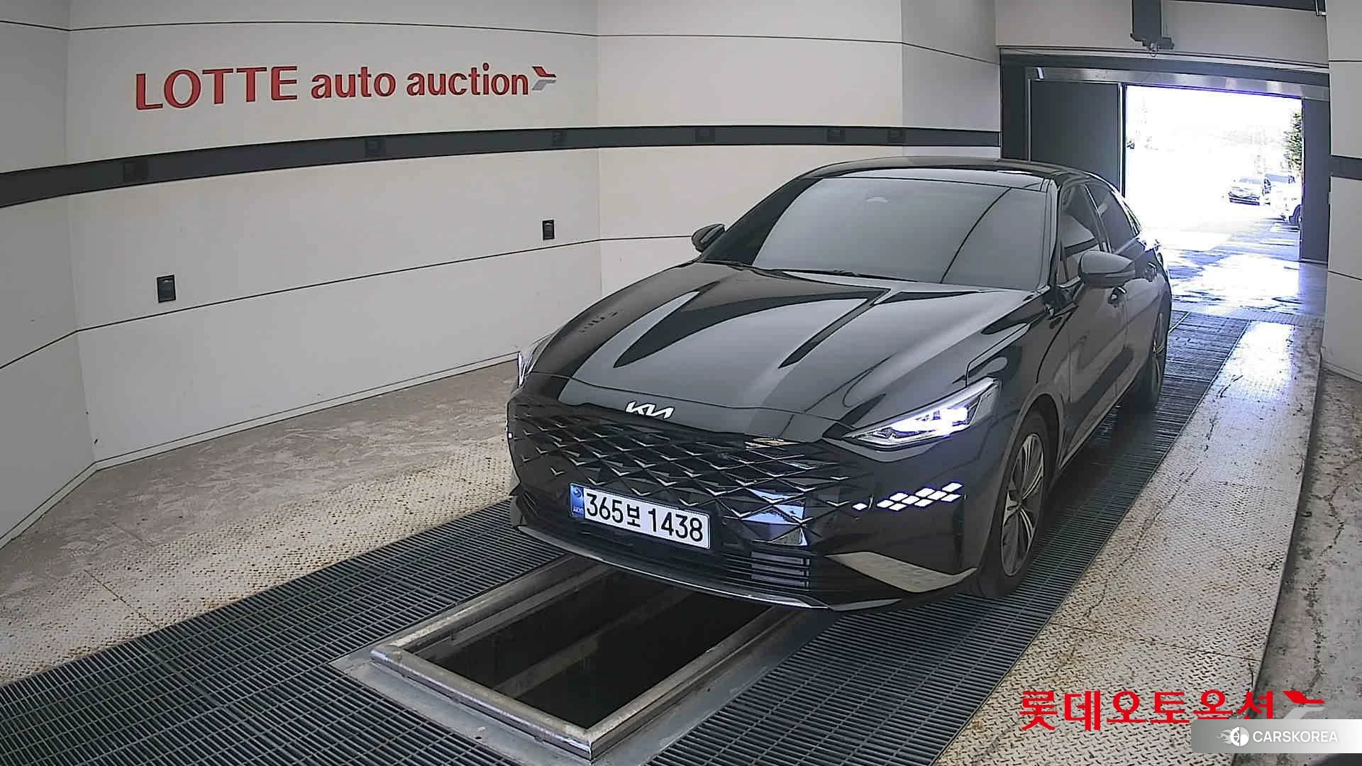 Kia K8 Hybrid 2023 Черный из Кореи
