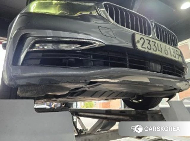 BMW 5 Series (G30) 2018 Серебристо-серый из Кореи
