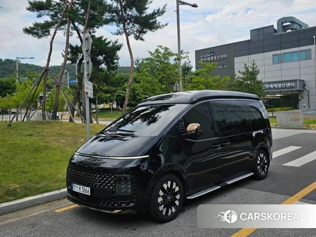 Hyundai Staria 2025 Черный из Кореи