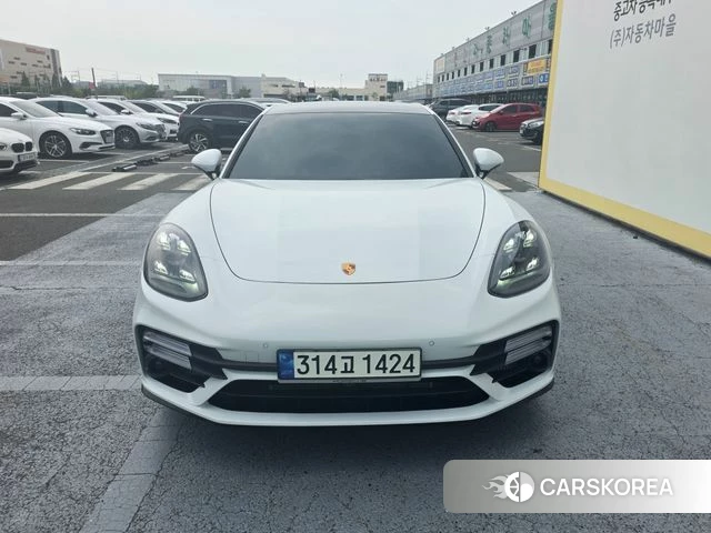 Porsche Panamera (971) 2021 Белый из Кореи