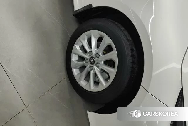 Toyota Corolla 2021 Белый из Китая