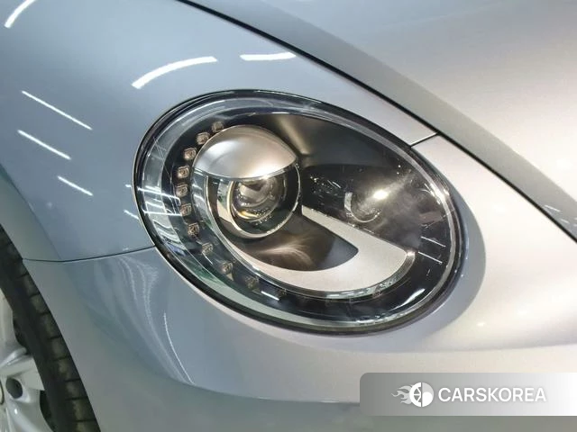 Volkswagen Beetle 2020 Темно-серый из Китая