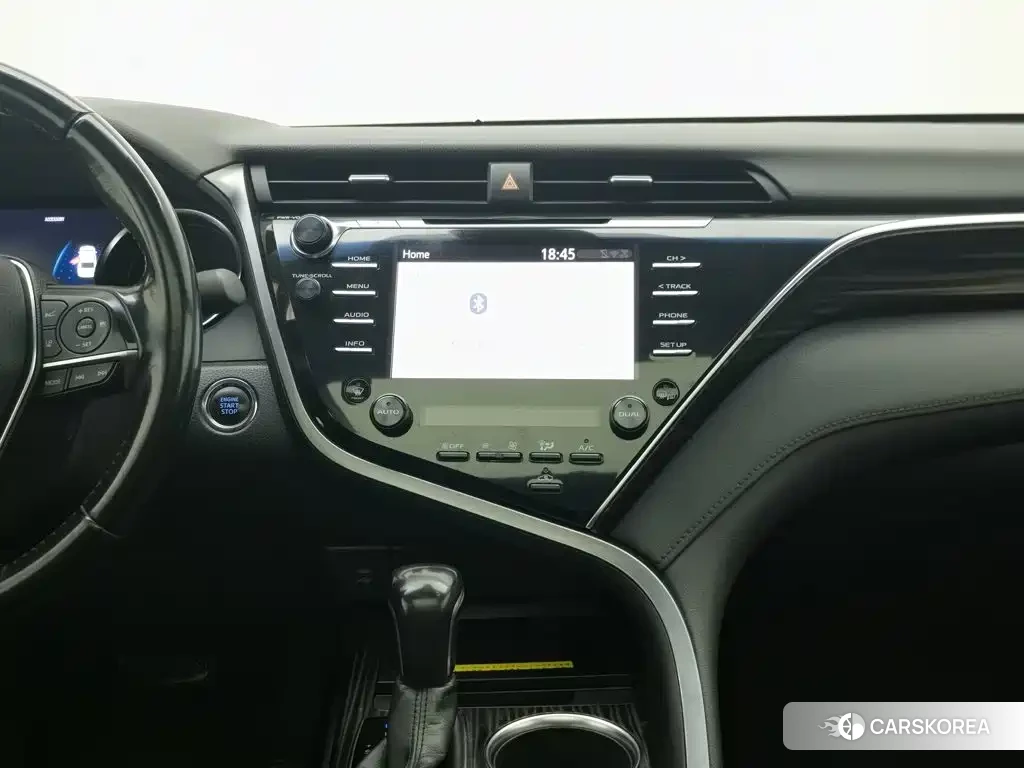 Toyota Camry 2019 Silver/gray из Китая