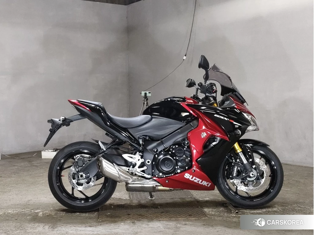 Проданный Suzuki GSX-S1000F 2017 из Японии