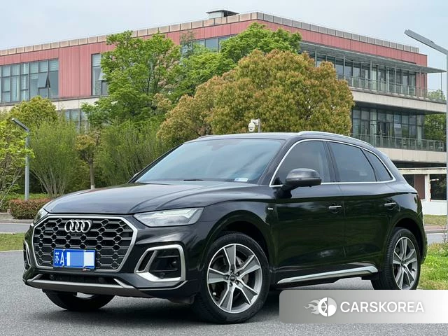 Audi Q5L 2022 Черный из Китая