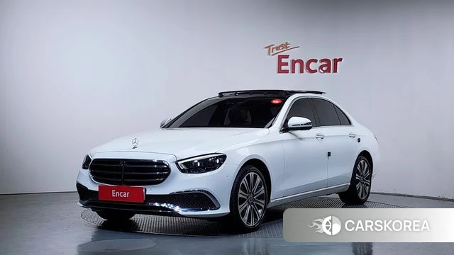 Mercedes-Benz E-Class W213 2021 Белый из Кореи
