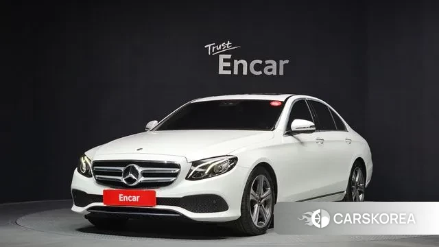 Mercedes-Benz E-Class W213 2019 Белый из Кореи