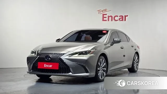 Lexus ES300h 7th generation 2019 Серебристо-серый из Кореи