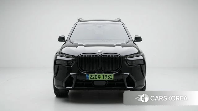 BMW X7 (G07) 2025 Черный из Кореи