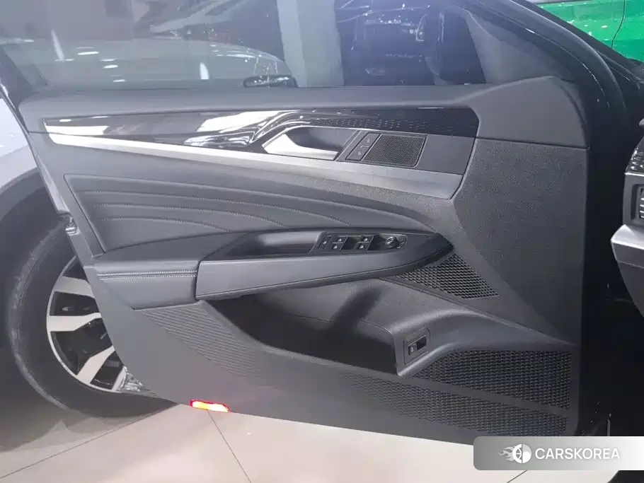 Volkswagen Passat 2023 Черный из Китая