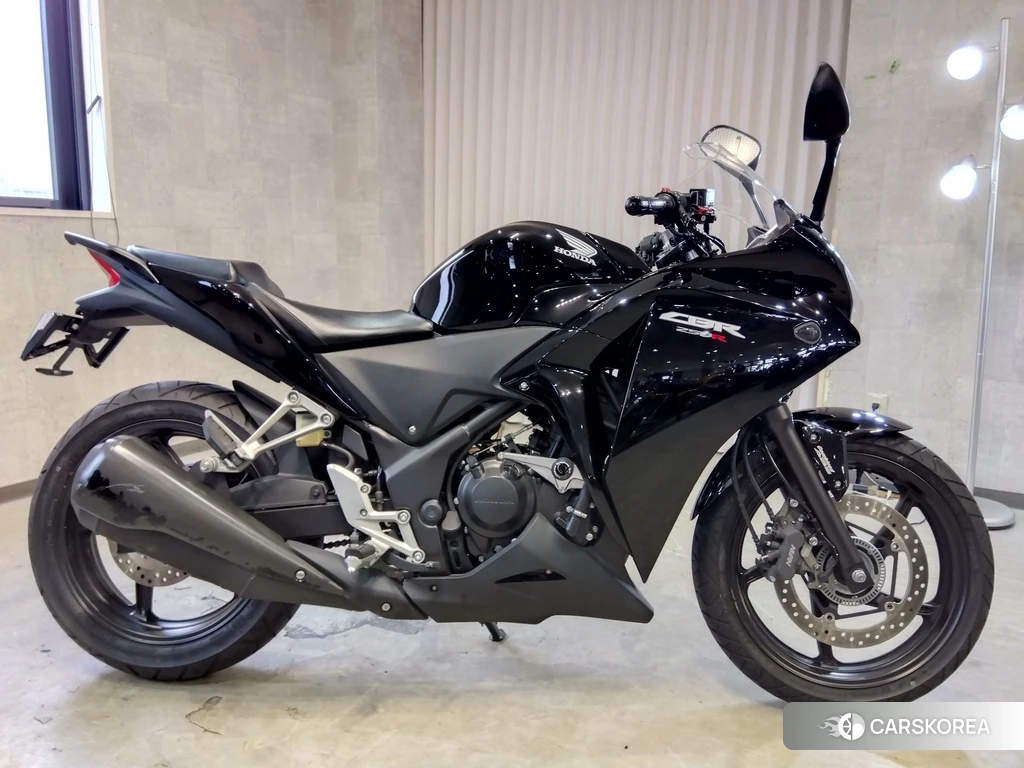 Проданный Honda CBR250R ABS 2013 из Японии, фото 2