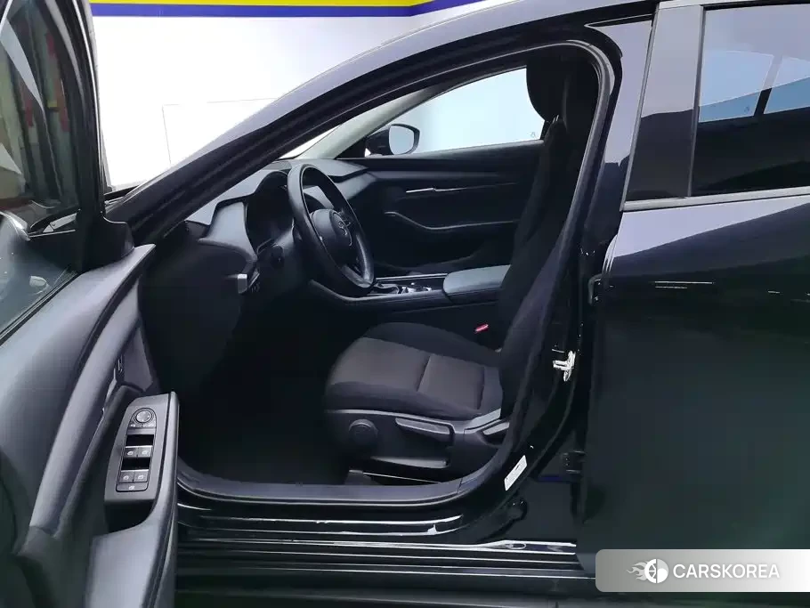 Mazda 3 2024 Черный из Китая