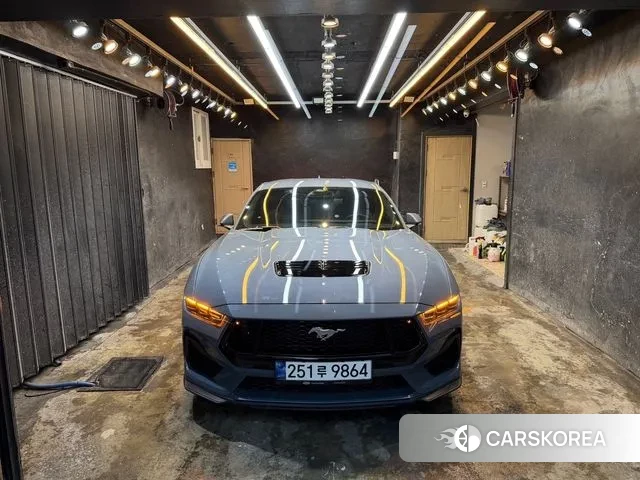 Ford Mustang 7th Generation 2025 Небесно-голубой из Кореи